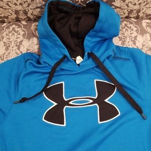 Under Armour Means Pull Over